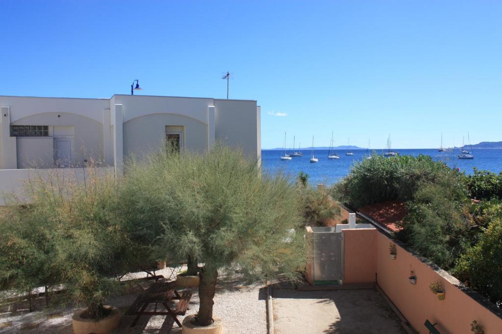 Aparthotel Les Stoechades Hyères Exterior foto